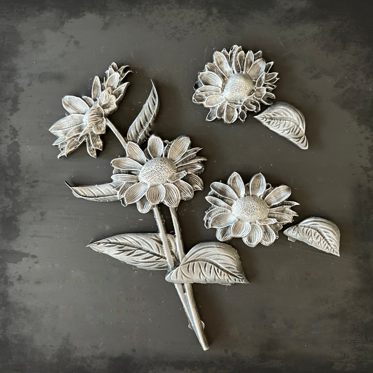 LaBlanche, Silicone Mould, Mold, Limited Edition, Gerbera, Flowers, Food Safe, Silicone Mold, 12.7 x 20.3 cm LMF087