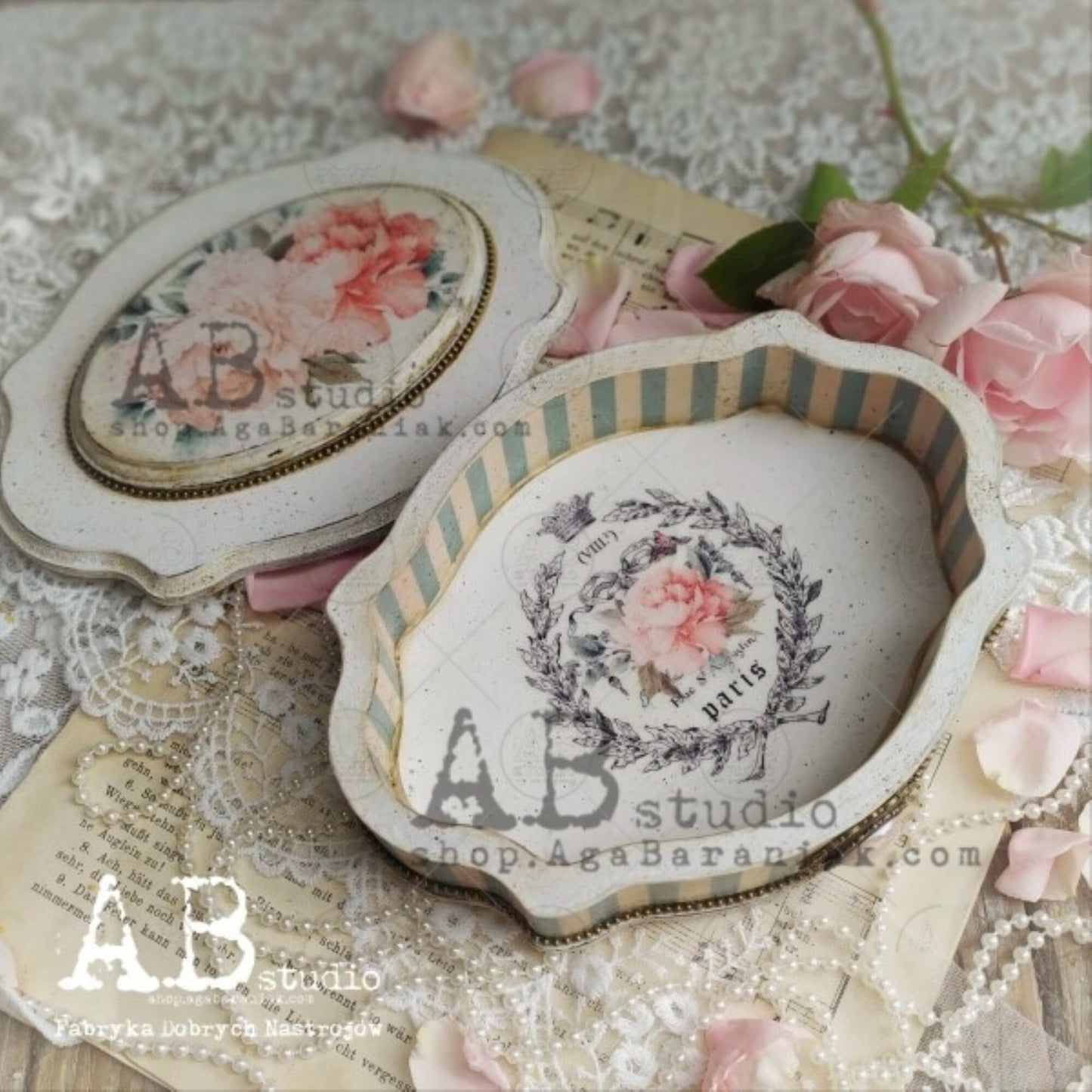 AB Studio, Peach, Shabby Chic, roses, Floral, bouquets, 0676 Size: A4 - 8.27 X 11.69 inches Rice Paper for Decoupage Imported from Poland