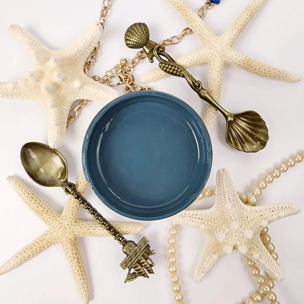 Paint Couture, Acrylic Mineral Paint, 4 oz, Water-based, All in one, Eco Friendly, Silky Smooth, Flat Finish, Self-leveling Paint Couture!